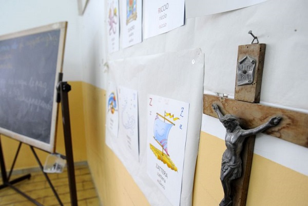 Rovigo, preside nega visita del vescovo a scuola: 