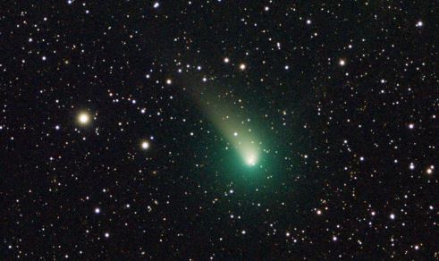 Cometa di Natale e stelle cadenti: il 2018 si chiude con uno spettacolo celestiale