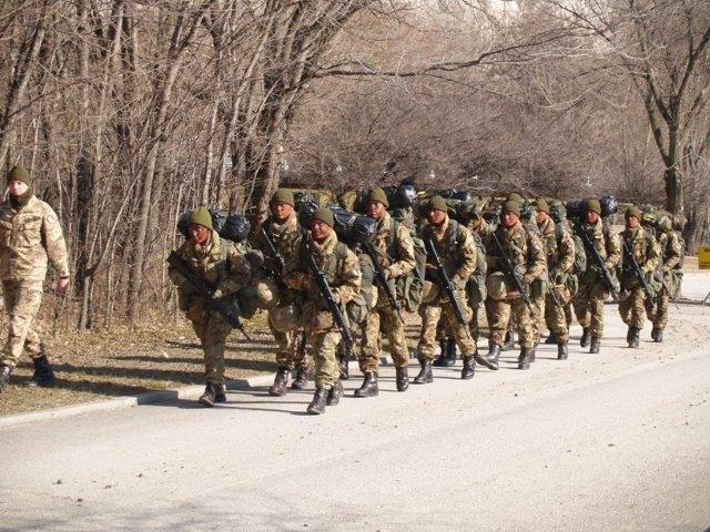 Forze Armate: dieta d'obbligo per i militari "taglie forti"