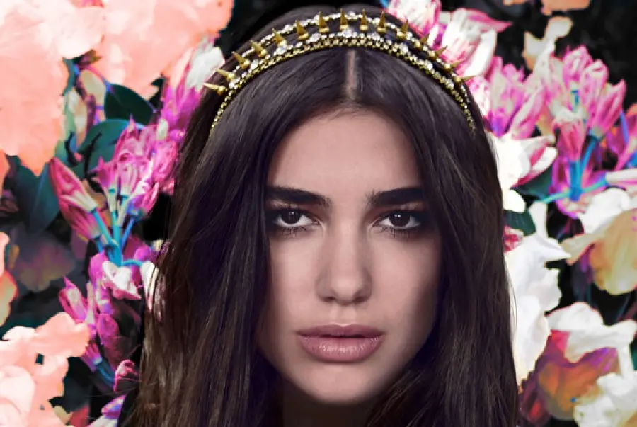 Dua Lipa emozionatissima per l'incontro con Papa Francesco (Gallery)