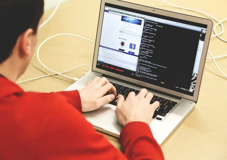 Massiccio attacco hacker: violate più di 500mila pec