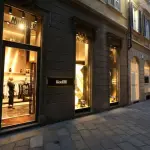 Milano, maxi furto nella notte: rubati piumini dal valore di 300mila euro