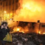 Napoletano, cumuli di rifiuti incendiati: è emergenza