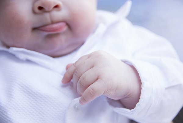 Rinuncia a curare il tumore per dare alla luce il figlio