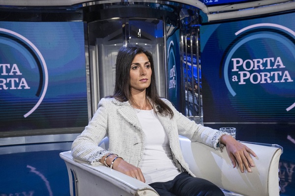 Virginia Raggi si difende a Porta a Porta e parla di Roma