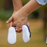 Bimba con due mamme riconosciute a Genova: vittoria per le coppie omosessuali