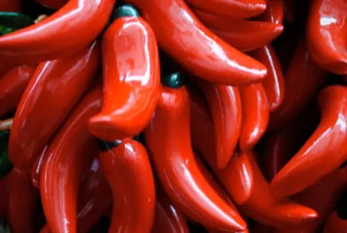 Corno rosso: qual è la storia del portafortuna napoletano?