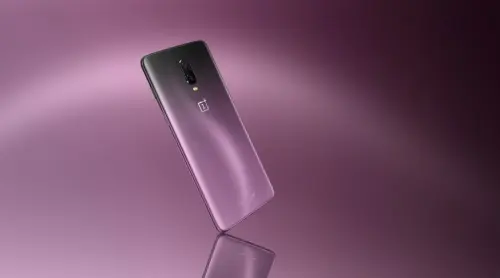 Oneplus 6T nella nuova colorazione Thunder Purple