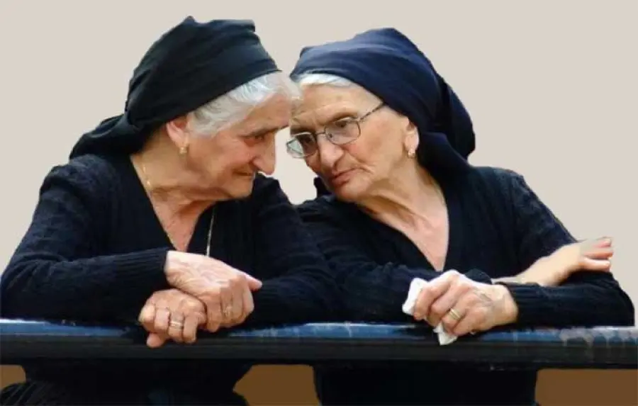 Inciucio e inciucessa: i napoletani e i pettegolezzi