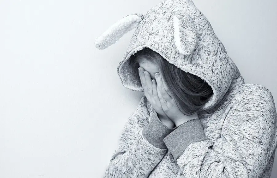 India: bimba violentata da cinque uomini mentre era in ospedale