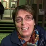 Napoli: signora difende pakistano da insulti razzisti, il video è virale