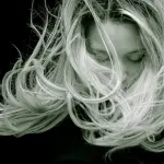 Come fermare la caduta dei capelli con i rimedi naturali