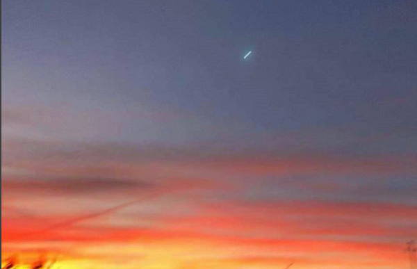 Show luminoso nei cieli italiani: un meteorite all'imbrunire (VIDEO)