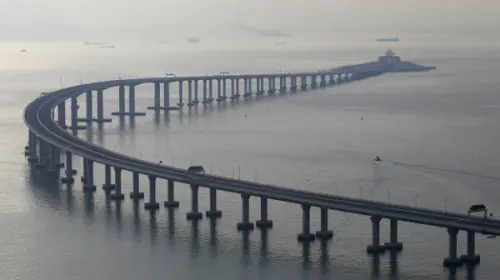Hong Kong, inaugurato ponte sul mare più lungo al mondo (VIDEO)