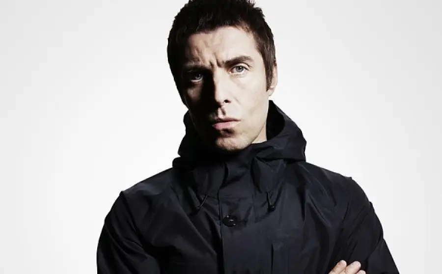 Liam Gallagher aggredisce fidanzata. Tradito dalle telecamere VIDEO
