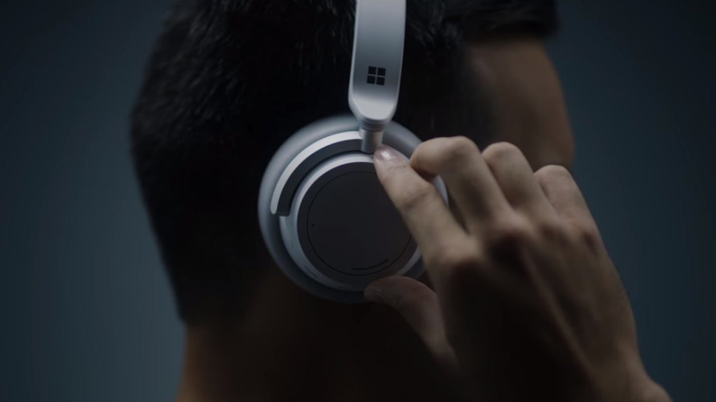 Cuffie surface: ecco il nuovo modello Microsoft che riduce i rumori