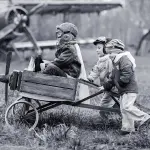 Bambini: come sono cambiati in 120 anni. Uno sguardo tra ieri e oggi