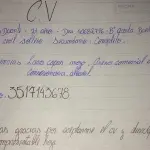 Scrive curriculum a mano, riceve offerte di lavoro