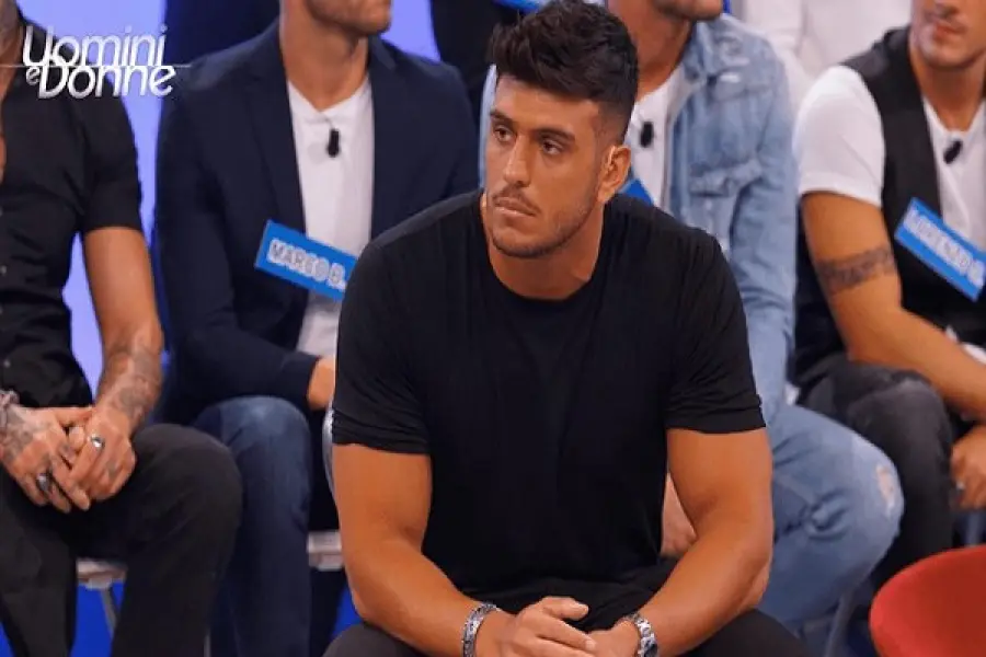 Luigi Mastroianni tronista o corteggiatore? La decisione a Uomini e Donne