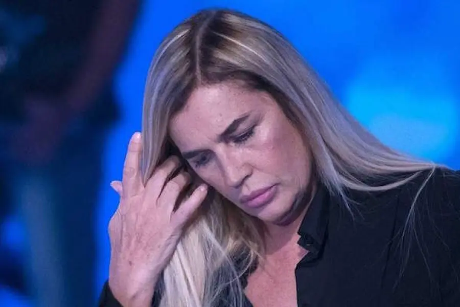 Grande Fratello Vip 2018: Lory Del Santo ci sarà dopo la morte del figlio Loren