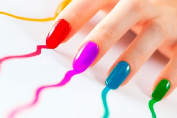 Gli smalti per le unghie sono tossici