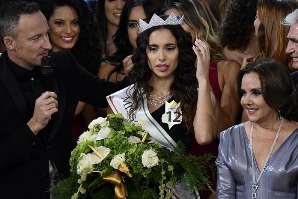 Miss Italia perdere la corona, Carlotta Maggiorana foto hot sul web?