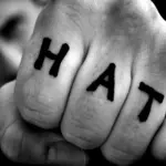 Frasi razziste su Facebook, condannati quattro italiani