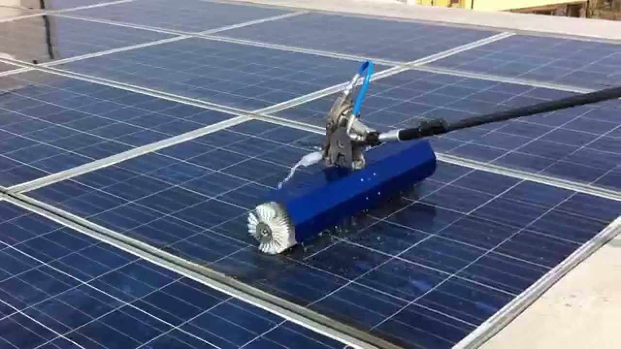 Guida alla pulizia dei pannelli fotovoltaici