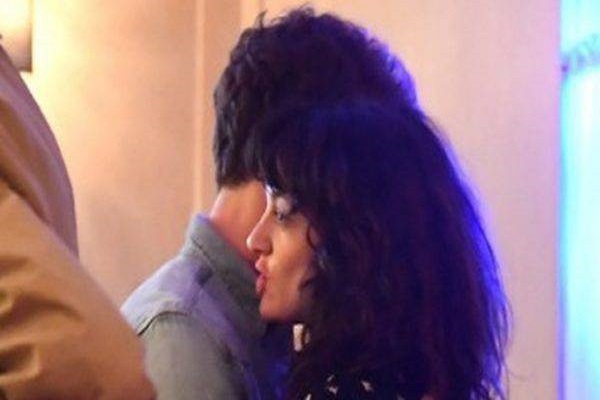 Asia Argento dopo suicidio Bourdain, odio e insulti su Twitter