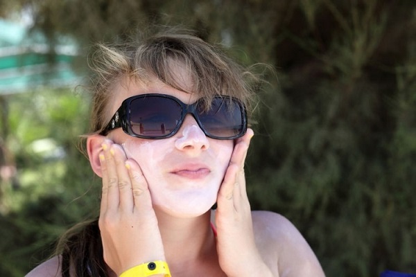 Rosacea, come combattere le couperose in estate