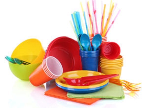 Plastica usa e getta addio dal 2019