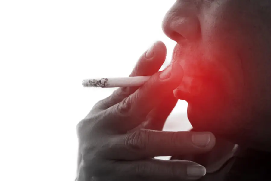 Tumore del cavo orale, un gesto semplice per scoprirlo in tempo