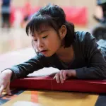 Malattia rara rende Yuna Lee come una bimba di 18 mesi