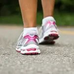 Camminata veloce fa bene al cuore: meglio del jogging