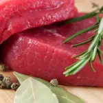 Carne rossa provoca cancro al colon: i possibili motivi