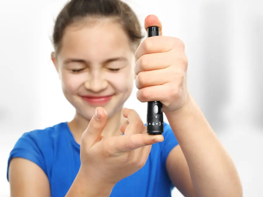 Diabete di tipo 1, nuovo sistema per evitare punture al dito