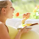 Dieta vegana durante la gravidanza: due bimbi all'ospedale di Treviso