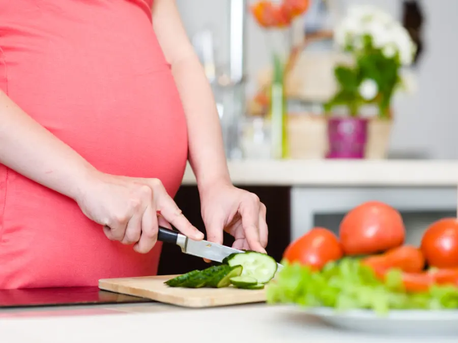 Dieta vegana e vegetariana causano danni neurologici al feto