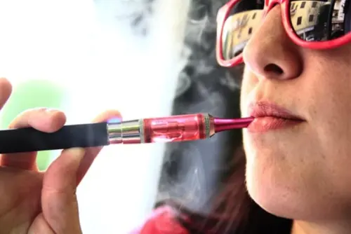 Sigarette elettroniche contengono metalli tossici: i rischi del 'vaping'