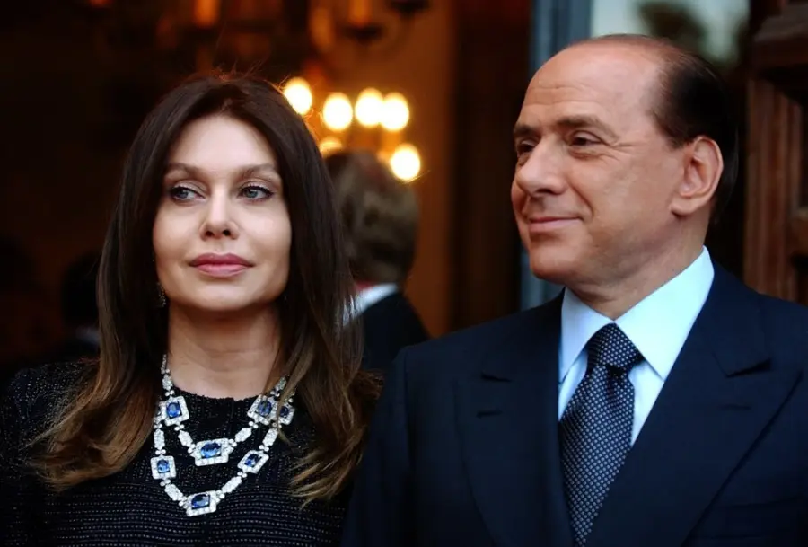 Veronica Lario, Berlusconi e l'assegno mensile