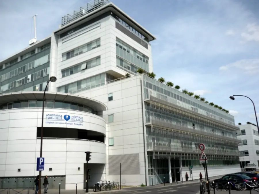 Secondo trapianto di faccia per un uomo francese: un record