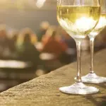 Due bicchieri di vino al giorno mantengono il cervello in forma