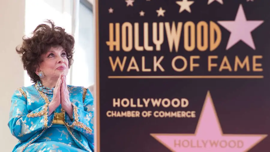 Gina Lollobrigida riceve stella sulla Walk of Fame di Hollywood