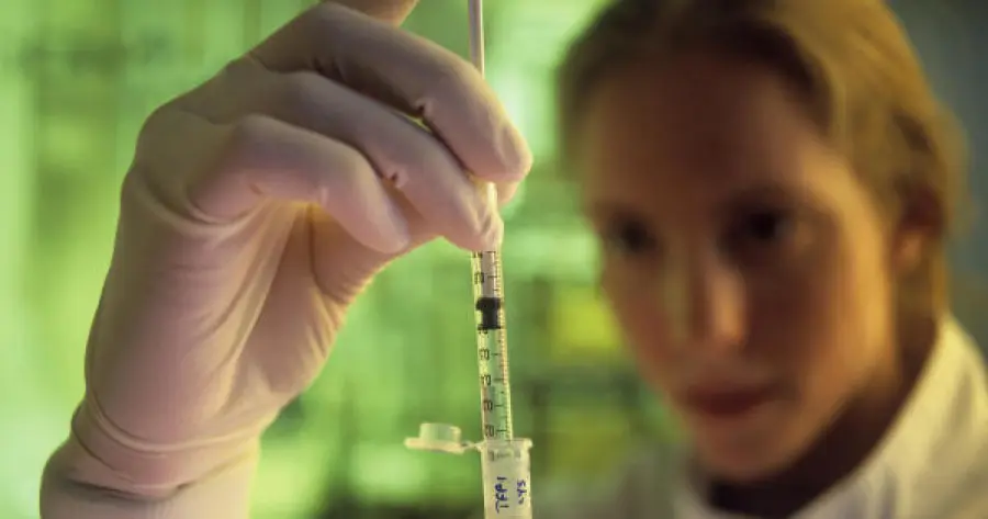 Cavie umane pagate 10 euro l'ora: il caso di Giulio Zampini