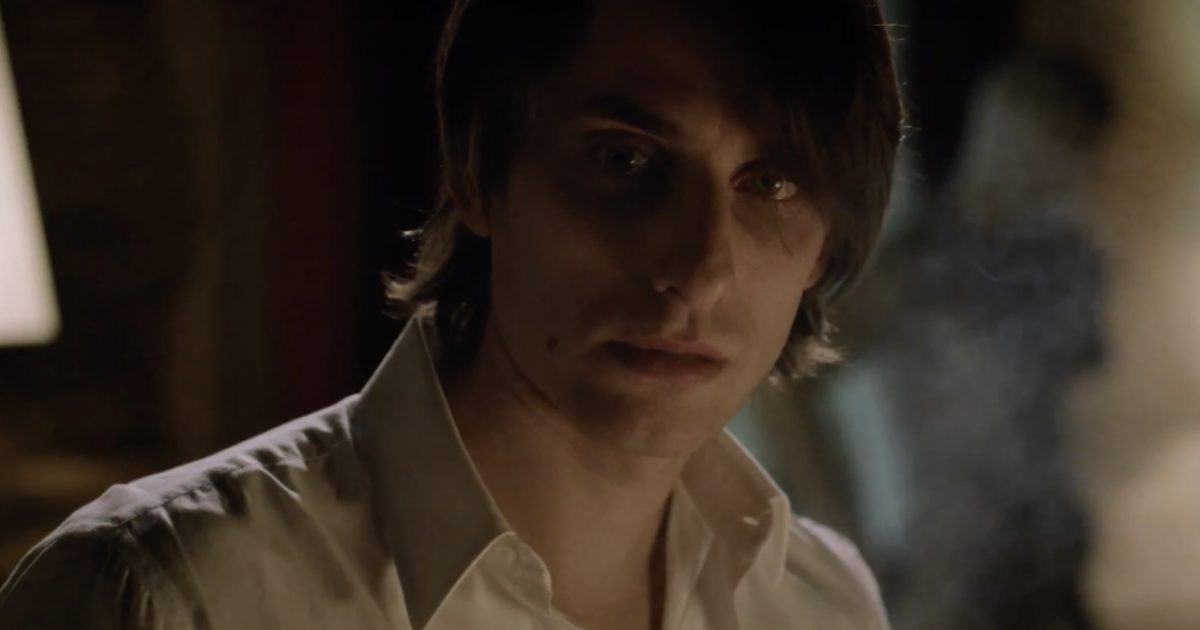 Luca Marinelli impersona  De André: il talento di un attore romano