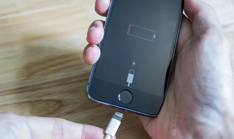 iPhone vecchi troppo lenti: Antitrust apre inchiesta