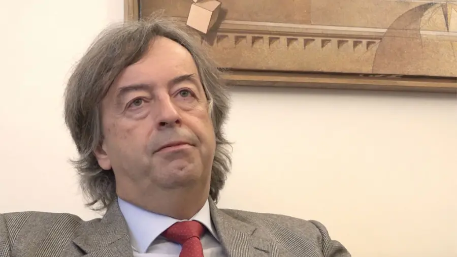 Roberto Burioni bacchetta Salvini e Di Maio perché adulano no vax