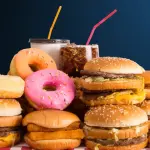 Mangiare spesso al fast food fa male: ecco cosa si rischia
