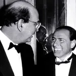Silvio Berlusconi sulla tomba di Craxi? La 'bomba' di Repubblica