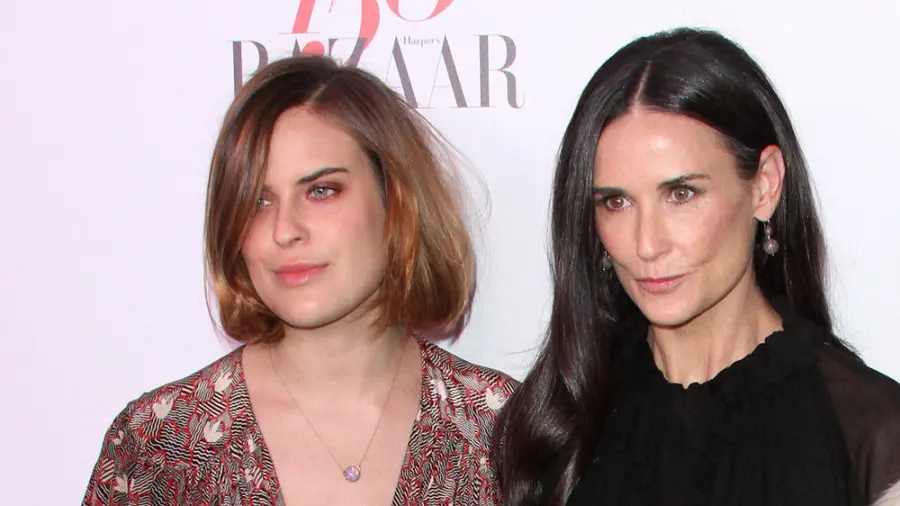 Figlia di Demi Moore si vendica dei bulli con un selfie in bikini